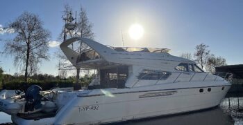 Luxury-Yachts-Specialist-Princess-60-44