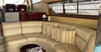 Luxury-yachts-specialist-Princess-60-02