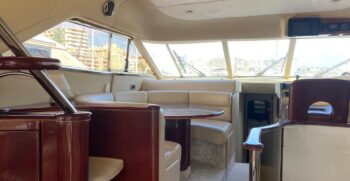 Luxury-yachts-specialist-Princess-60-03