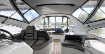 Luxury-yachts-specialist-Fairline-43-13