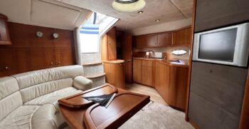 Luxury-yachts-specialist-Sunseeker-Portofino-46-2004-31