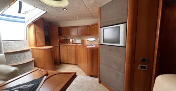 Luxury-yachts-specialist-Sunseeker-Portofino-46-2004-32