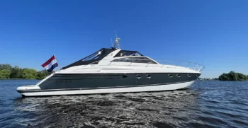 luxury-yachts-specialist-Princess-v55-200206 08