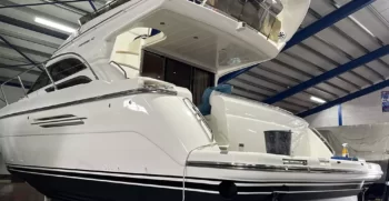 Luxury-Yachts-Specialist 11 31 05