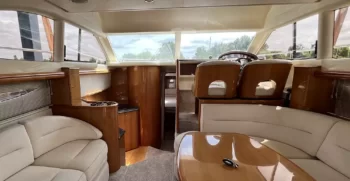 Luxury-Yachts-Specialist 14 25 30