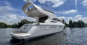 Luxury-Yachts-Specialist 14 50 10